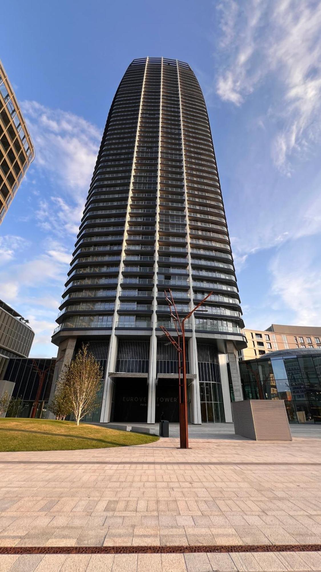 The First Skyscraper In Slovakia Apartment Bratislava Exterior foto