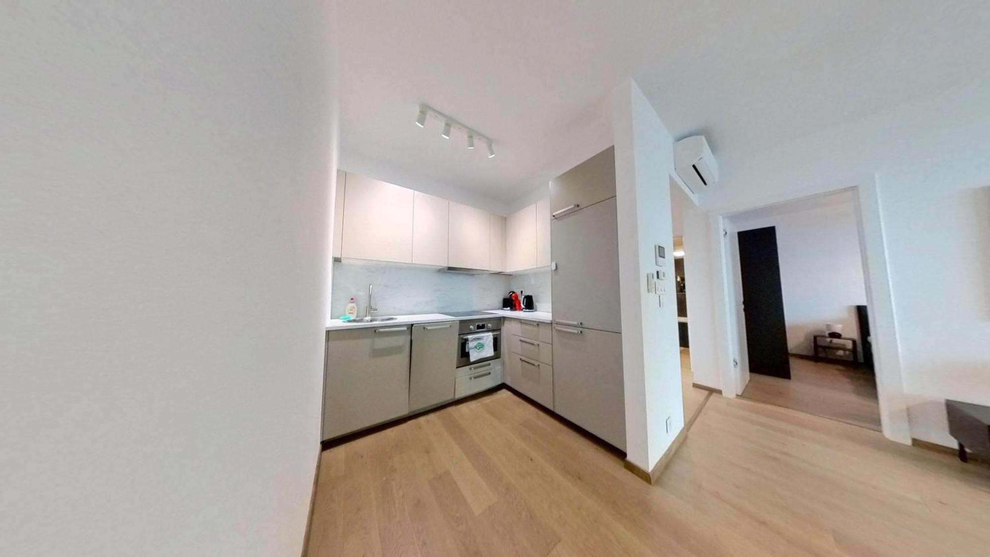 The First Skyscraper In Slovakia Apartment Bratislava Exterior foto